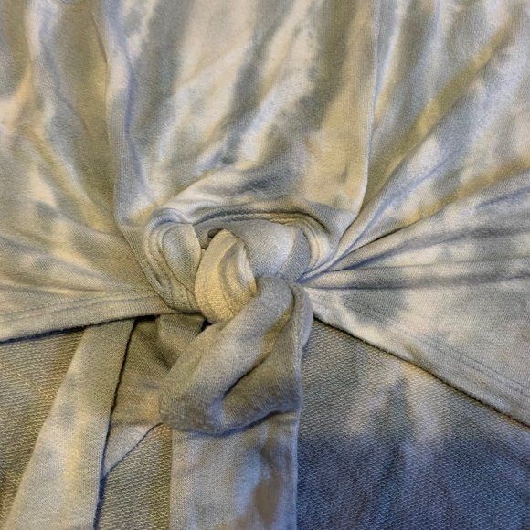 Red Haute Tie Dye Slouchy Crew Neck Twist Tie Tee Shirt Size XL NWT - Picture 7 of 13